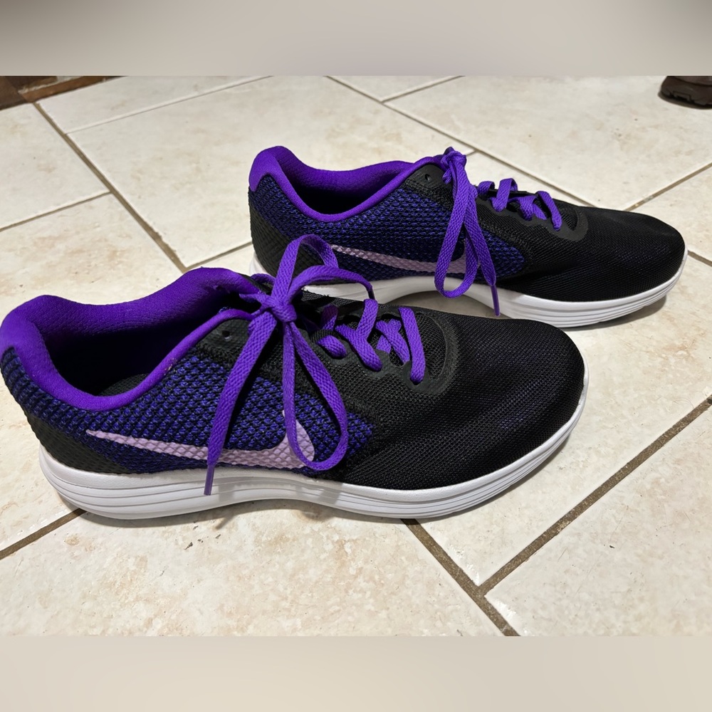 Nike Women’s Revolution 3 Sneakers Purple and‎ Black Size 9